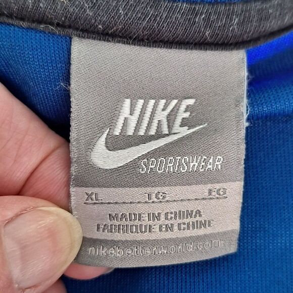 Nike jacket   - Picture 7 of 10
